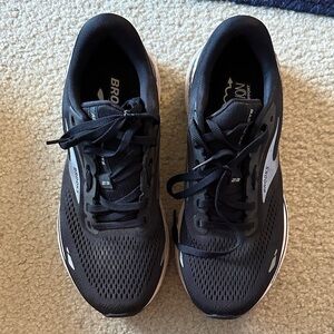 Brooks Adrenaline GTS 23 men’s size 9 used